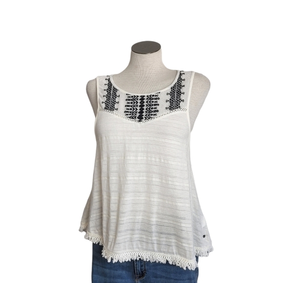 American Eagle Outfitters Embroidered Aztec Stitch Lace Cream Tank Top Size M - Picture 1 of 6